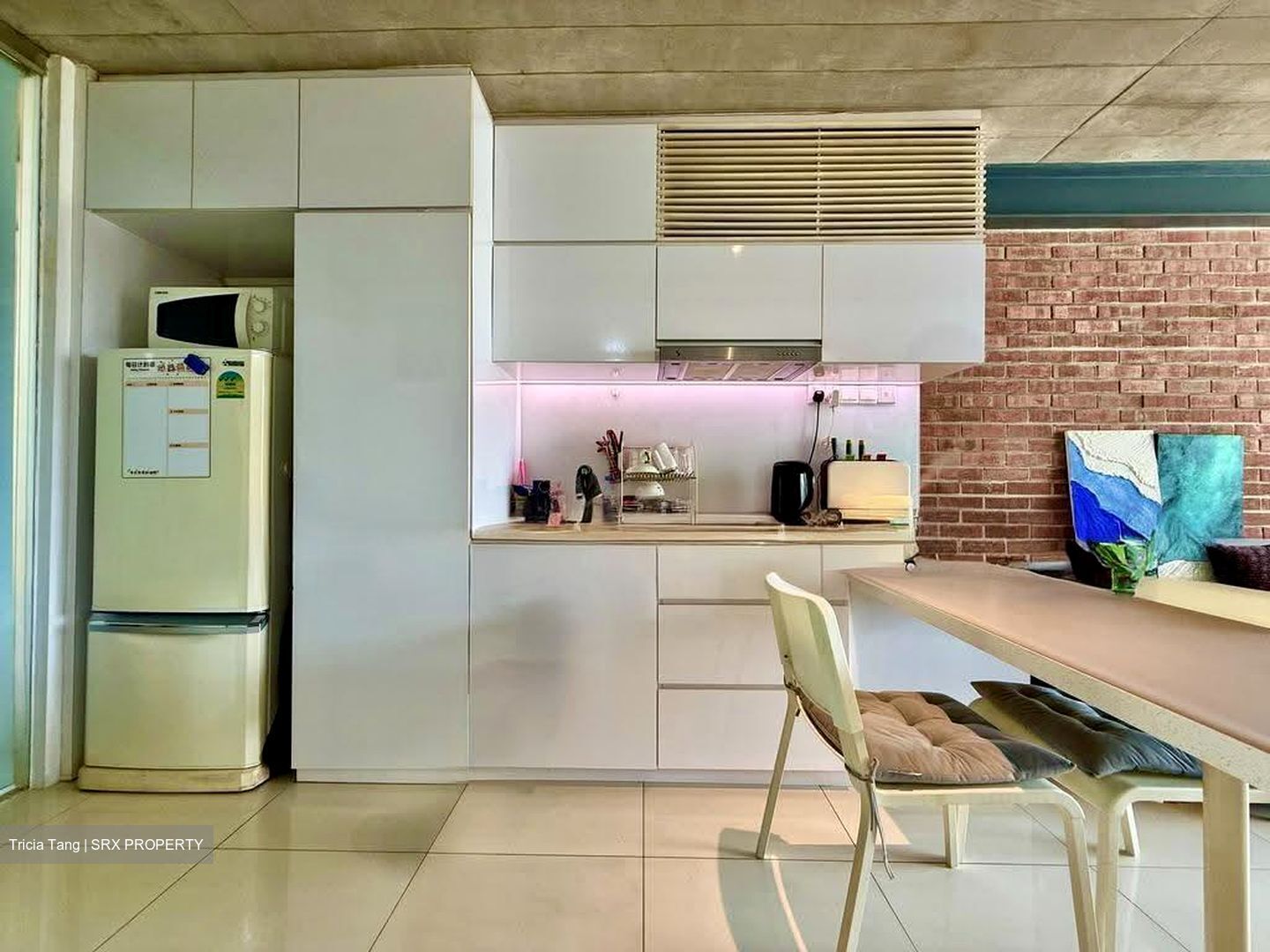 Two8one Studio (D9), Apartment #618907611